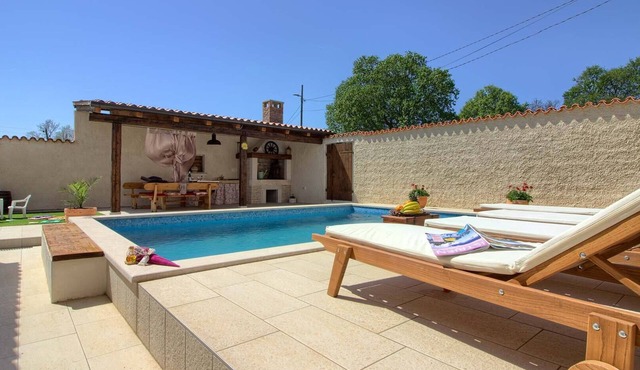 Holiday house for 6 persons approx. 89 qm in Manjadvorci, Istria (Bay of Raša)