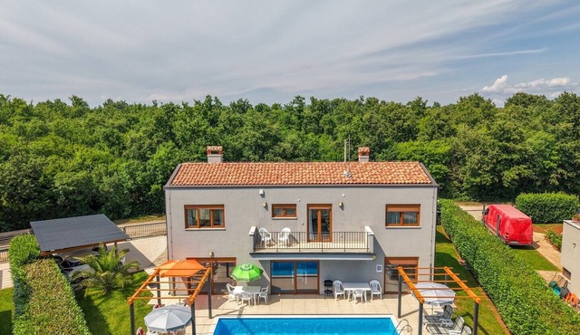 Holiday House Irina G - Pool Private