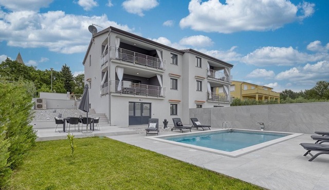 Holiday House Ljubica with Private Pool