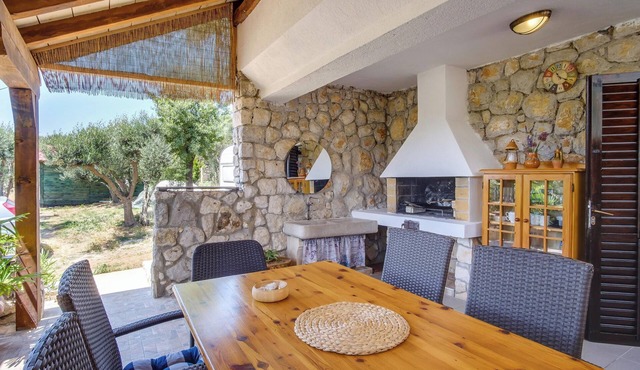Homerez - Charming House in Martinšćica + Garden