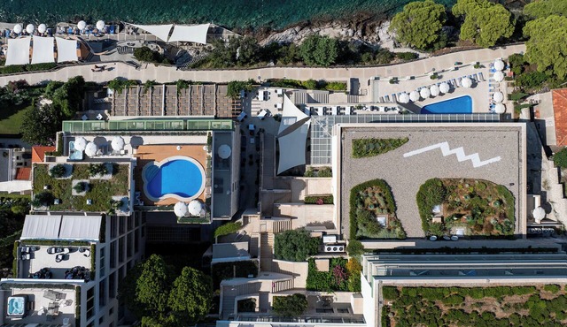 Hotel More