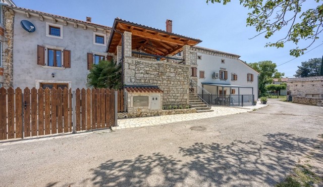 House Milka with Whirlpool and Sauna in Kloštar