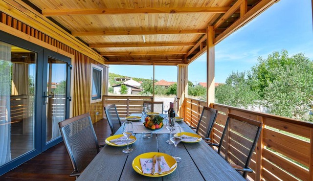 House Neverra 1 in Banj