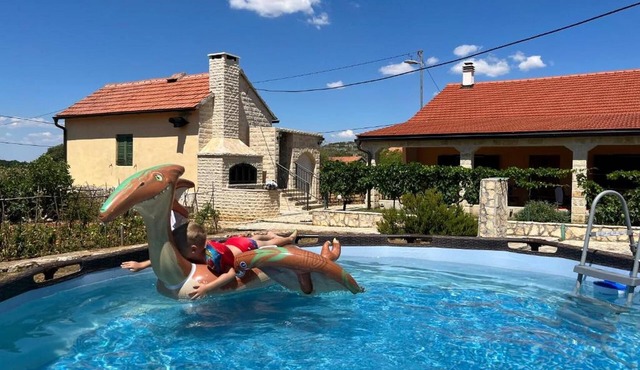 House Runaway Cottage (95921-K1) - Unešić