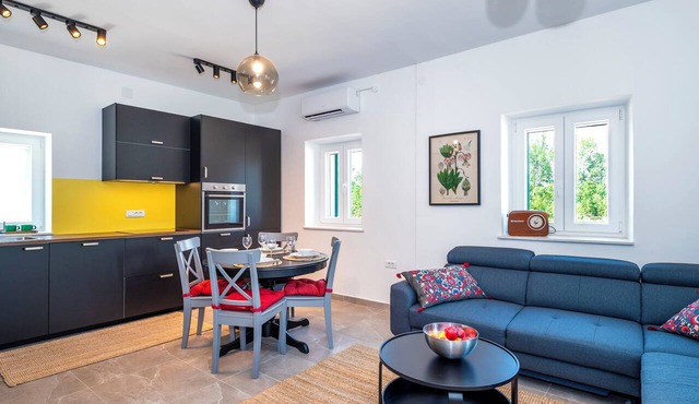House STiKA (114371-K1) - Rupe in Rupe