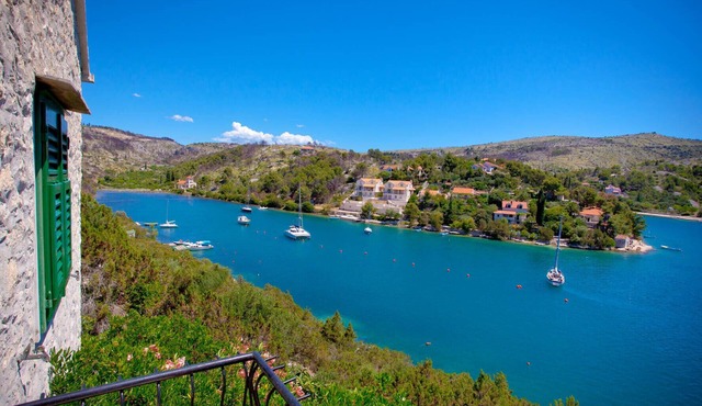 Beautiful Dalmatian style villa with magnificent garden