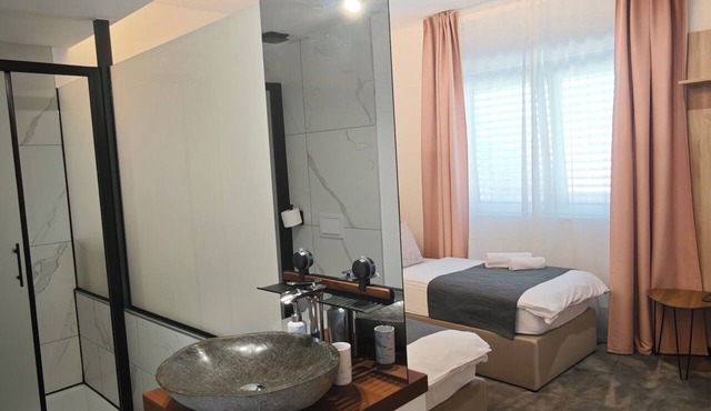 Huch House Hotel and apartments in Kranj
