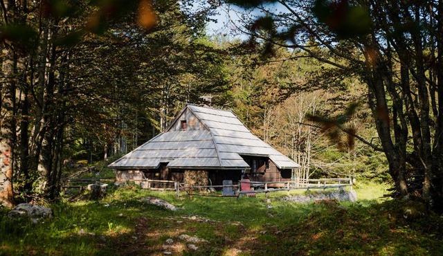 Koča Sedmica - Chalet Seven