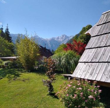 Lepa Lopa resort