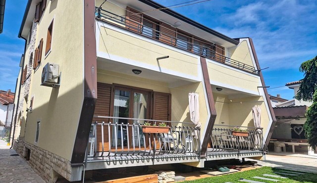 Lovely apartment for 2 people with WIFI, A/C, TV, terrace and pets allowed