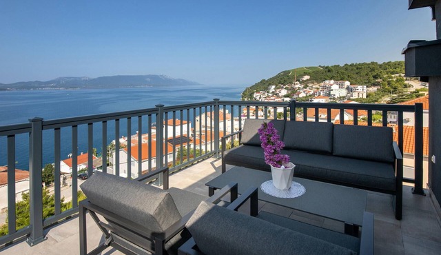 Lovely apartment in Komarna with house sea view in Komarna