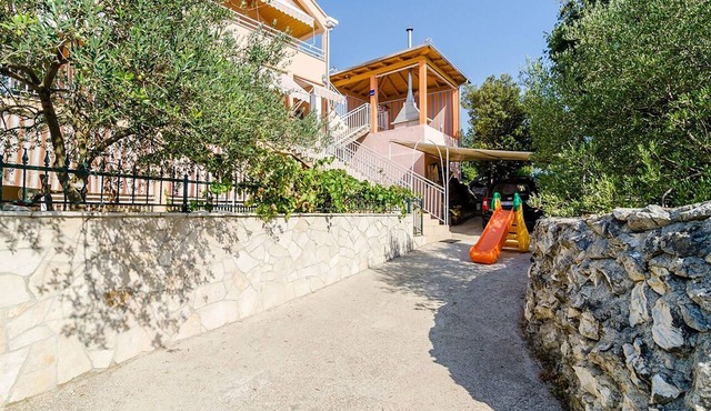 Lovely apartment in Slano with house sea view in Slano