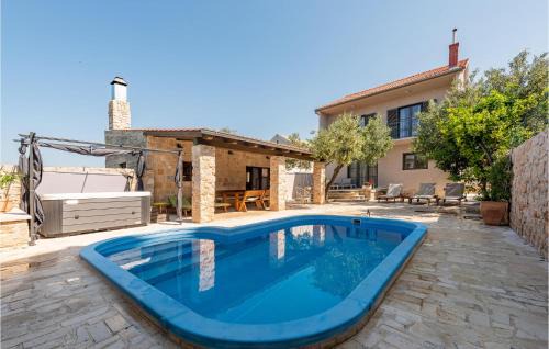 Lovely Home In Betina