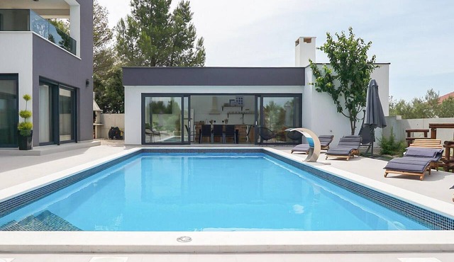 Lovely home in Kakma with sauna in Kakma