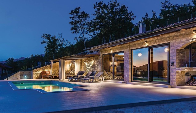 Lovely home in Kijevo