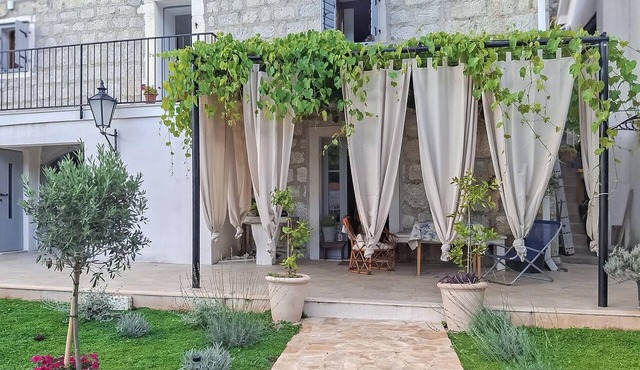 Lovely home in Kucice with house a panoramic view in Kucice