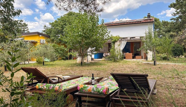 Lovely home in Peroj with house a panoramic view in Peroj