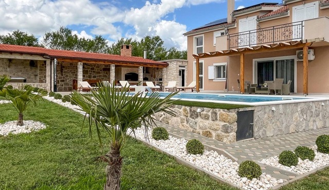 Lovely home in Ruzic with sauna