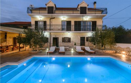 Lovely Home In Unesic With Sauna