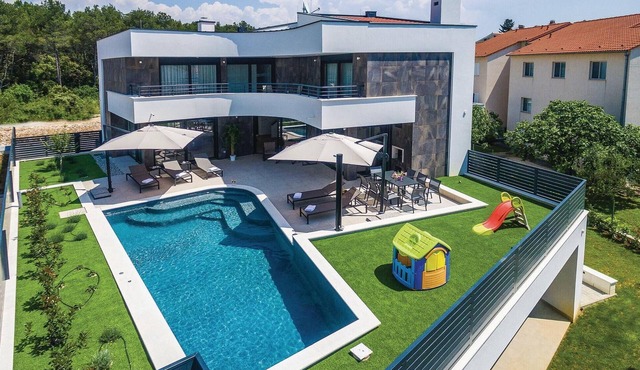 Luxurious home in Biograd with sauna