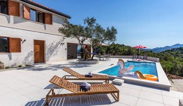 Luxurious home in Ploce in Ploce