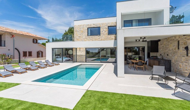 Luxurious home in Porec