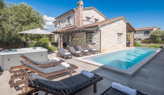 Luxurious home in Visnjan in Visnjan
