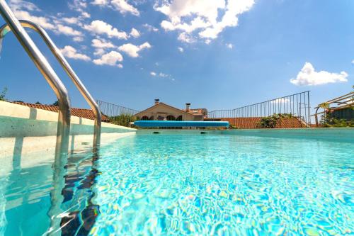 Luxurious Villa in Ruii Croatia with Private Pool and Garden in Ružići