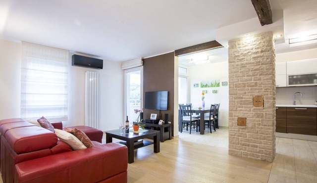 Luxury apartment is perfectly located for families and young people near beachs! in Pula