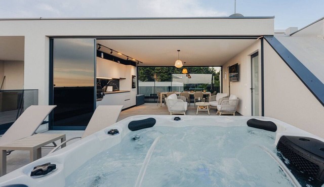 Luxury Apartment Olearis