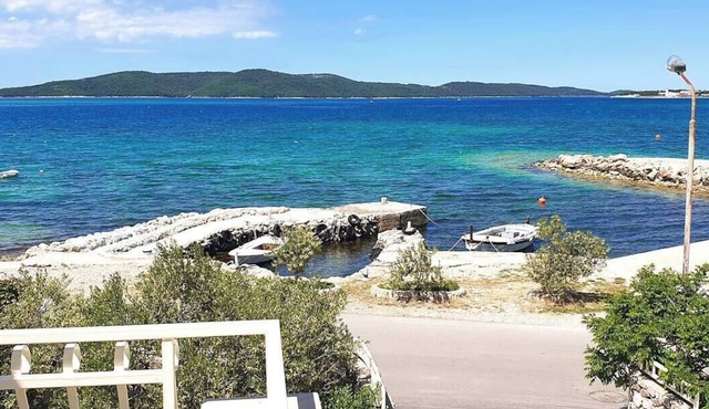 Luxury Beach Apartment w Sea Sunset View, Sibenik in Brodarica