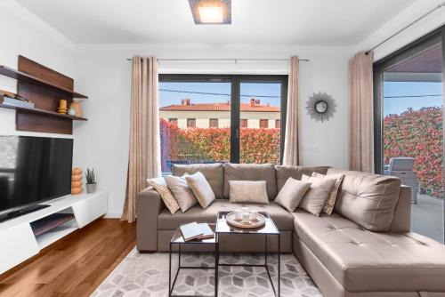 Luxury NEW apartment with private garden near the beach! in Poreč