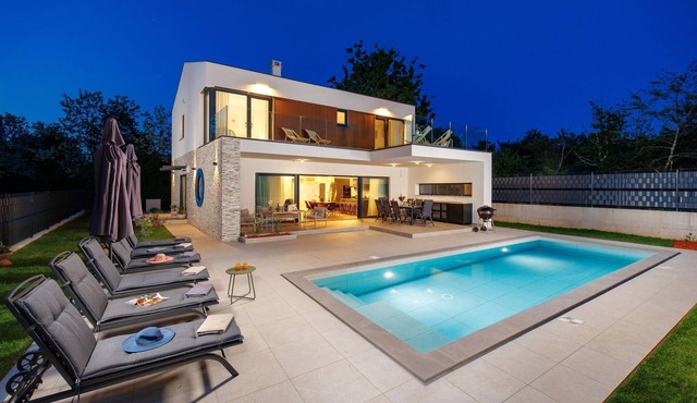 Luxury Villa Amarea: Private pool, summer kitchen & Istrian tranquility