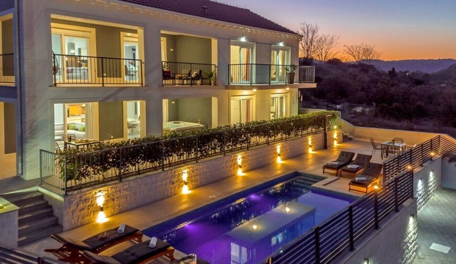 Luxury villa Cataleya with outdoor pool, jacuzzi, gym, bedrooms, 2 kitchens, 2 living rooms, WIFI, parking, on the island of Korcula in Lumbarda