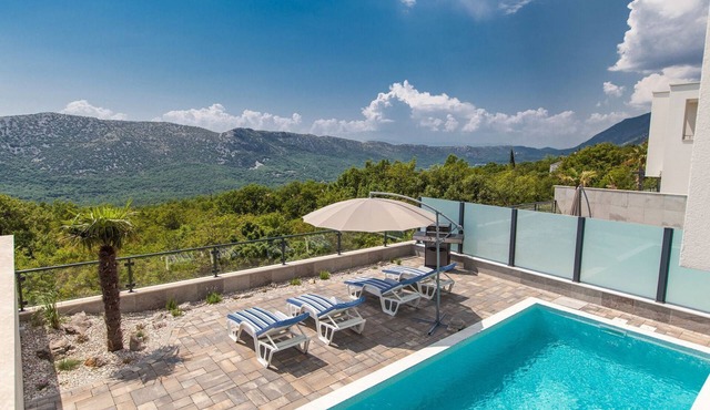 Luxury villa with private pool, sea view