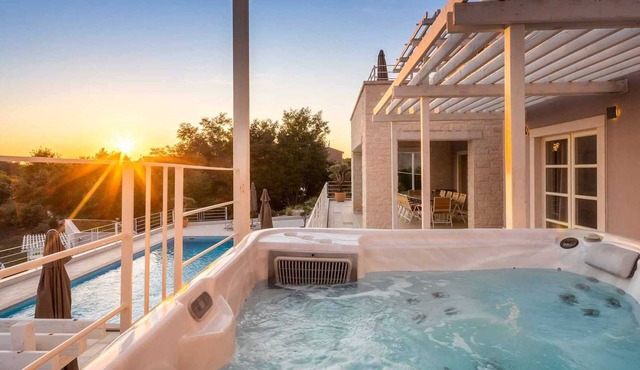 Luxury villa with swimming pool