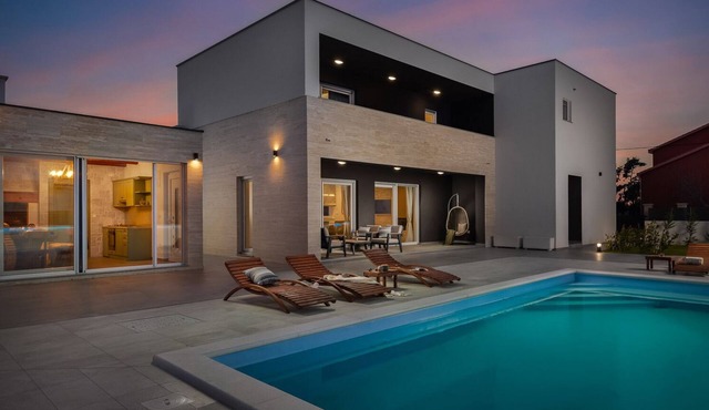 Magnificent Luxury Villa Dominic