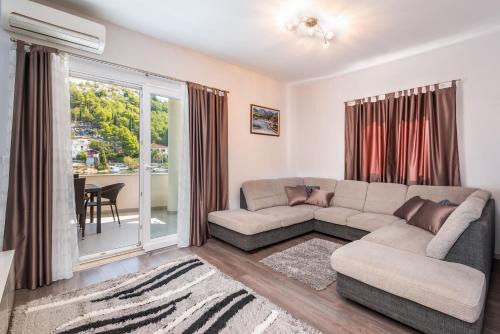 Margaritum Blace - Seaview Apartment with Balcony in Blace
