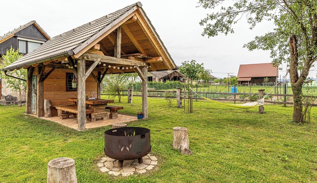 Mimi Cottage w/Sauna near Kolpa River, Gradac, Slovenia