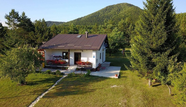 mit Garten, Grill und Terrasse by Interhome
