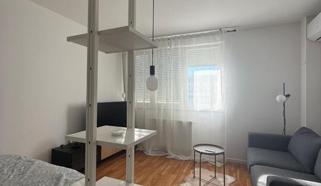 Modern Arena Zagreb Studio - Free Parking - Full Amenities in Zagreb
