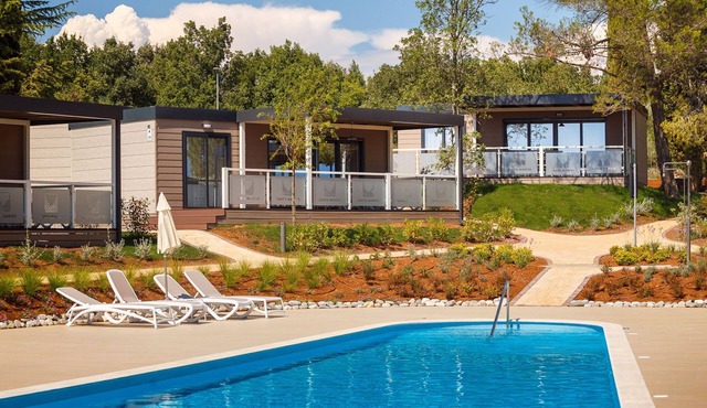 Modern chalet only 11 km from Porec