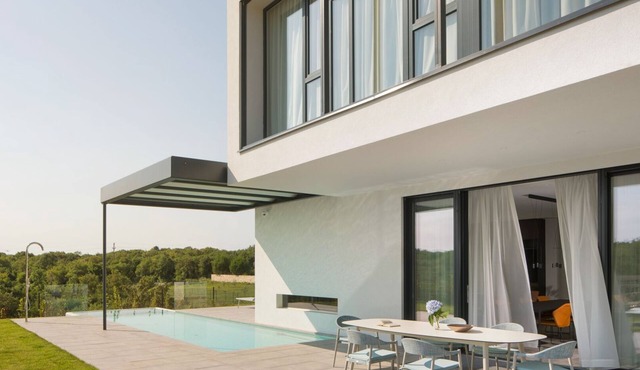 Modern Villa Noble with outdoor pool and game room
