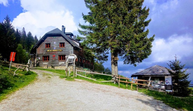Mountain Lodge Smrekovc in Vidrga