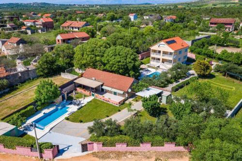 MY DALMATIA - Momo's paradise with 2 infinity pools & 7 bedrooms in Kakma