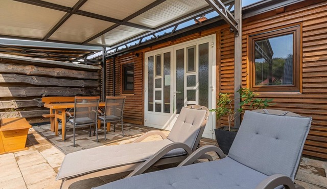 Natura Kolpa Studio w/Terrace, Adlešiči, Slovenia