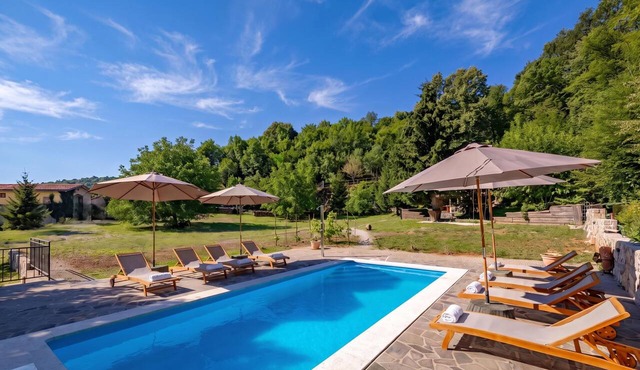 Nature & Pool Escape - Stone House, Zvoneća, Croatia in Zvoneća