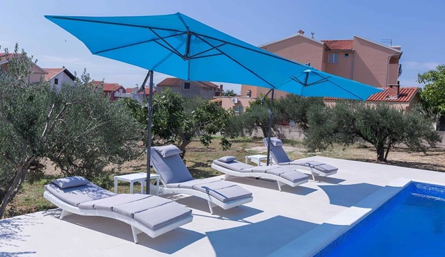 NEW! Pool Holiday House 2+1 in Vodice in Vodice