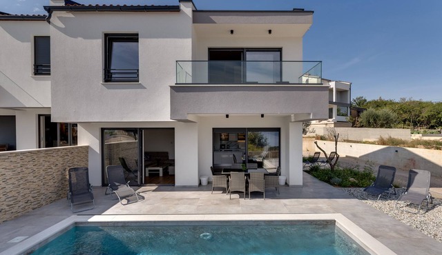 New villa with pool, sandy beach, sea view - TRAVELER Reiseburo Krk- ID 2399 in Risika