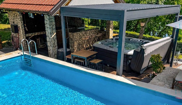 Nice home in Lijevo Sredicko with sauna